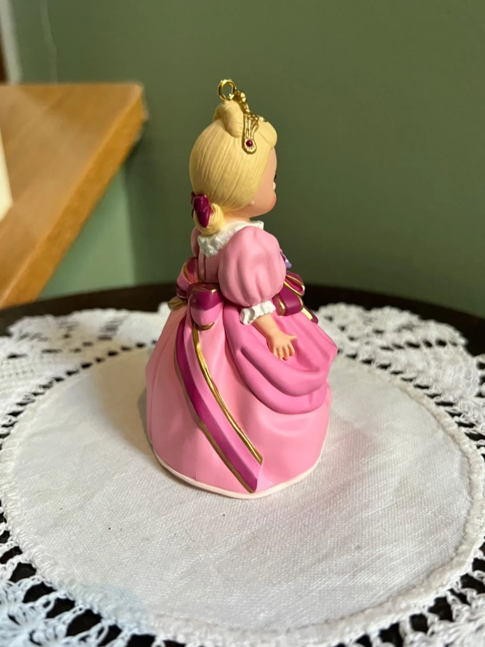 1996 Hallmark Keepsake Ornament, “Madame Alexander Cinderella -1995”.